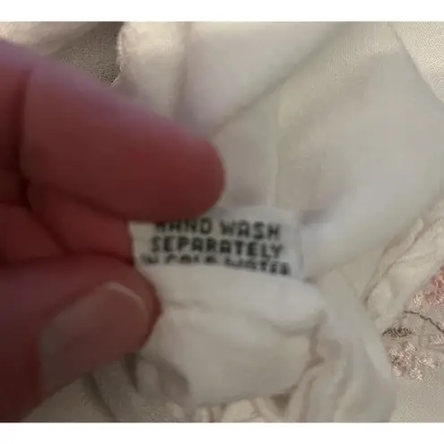 L Pogee Tank Top Womens L XL White Embroidered Floral Ruffle Hem Rayon