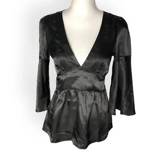 RT Satin 3/4 Bell Sleeve Deep V