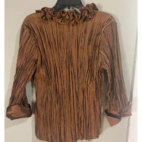 Harvé Benard Harve Benard Brown/Gold Crinkle Blouse with Ruffled Neck & 3/4 Sleeves Size XL