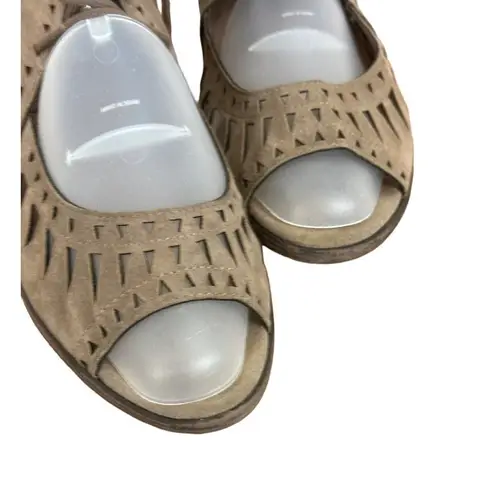 breckelle's Women’s Gabby 11 Laser Cut Stack Lace Up Heels Beige Size 10 Sk2688