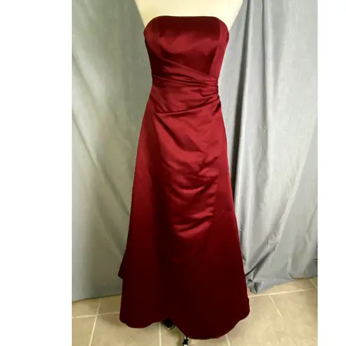 David's Bridal Strapless Satin Gown Burgundy Ruched Formal Dress Wedding Holiday Red Size 2