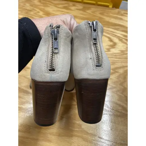 Chocolat Blu Audrey Ankle Booties Womens 7.5 Beige Suede Back Zip Block Heel S62