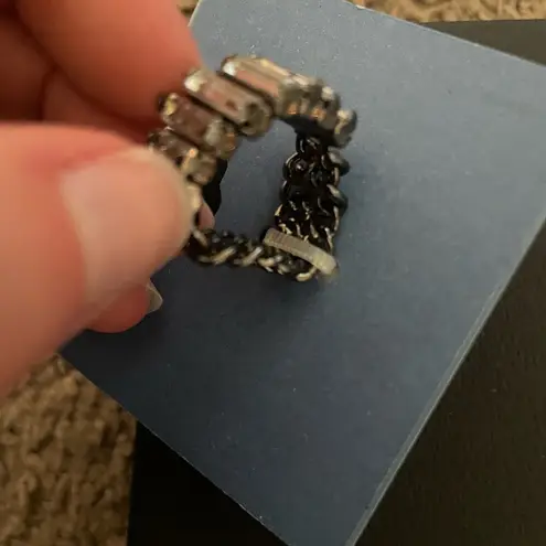 NWT Vera Wang Simply Vera Crystal Chain Ring Silver