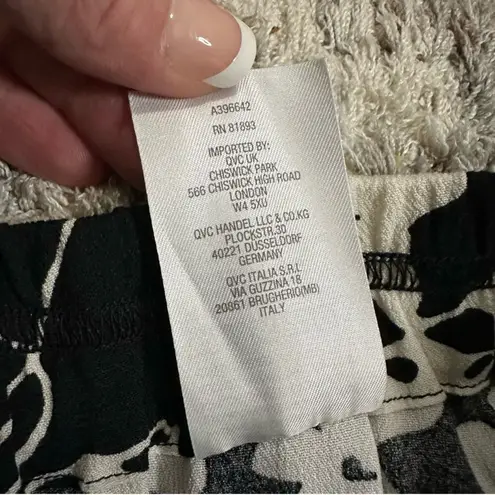 Candace Cameron Bure Floral Print Black & White Long Hem Slit Maxi Skirt Medium