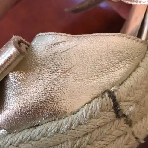 Ivanka Trump Golden espadrilles