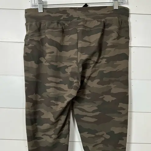 Zyia  Active Green Camo Unwind Ankle Jogger, NEW, Size Medium, MSRP $79