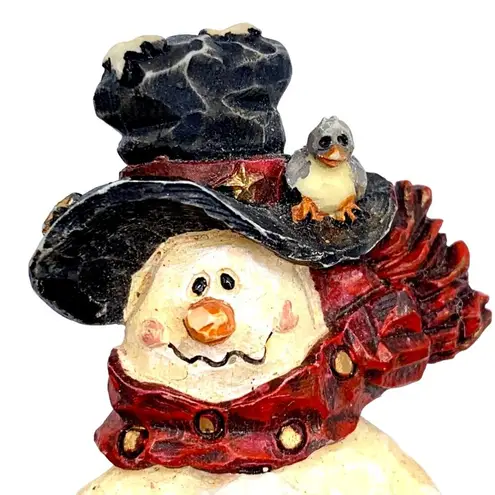 Boyds Bears & Friends “The Folkwear Collection” Snowman Birdhouse Brooch Pin White