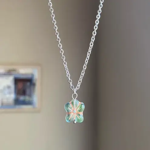 Handmade retro vintage chic whimsical style quality Czech glass flower bead simple necklace🩵