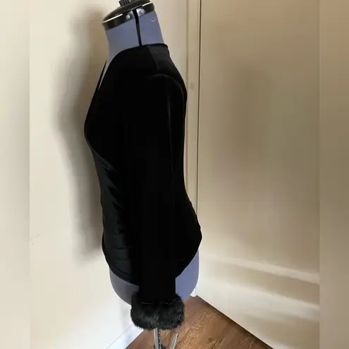 Vintage Cachet Faux Fur Black Velvet Trim Surplice Top Size 8