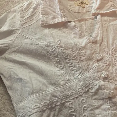 Novica womens small white Lilly of the Incas button front blouse was embroidered