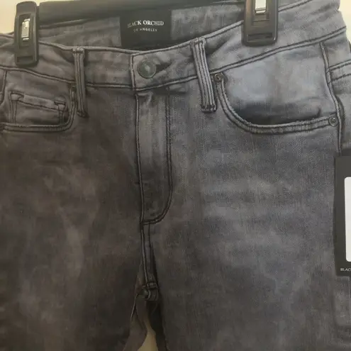 Black Orchid women's 26 rip distressed acid wash JUDE taper stretch jeans 26x31