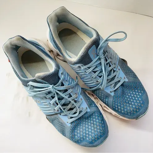 On Cloud Cloudswift Running Shoe in Sky Blue women’s size 9