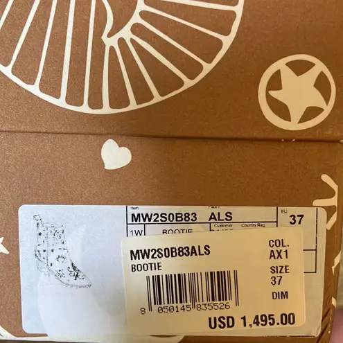 Valentino Garavani boots size 7