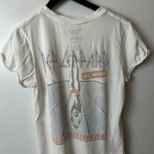 Recycled Karma Distressed Def Leppard T Shirt Womens White Medium M Music Band Graphic Tee Logo