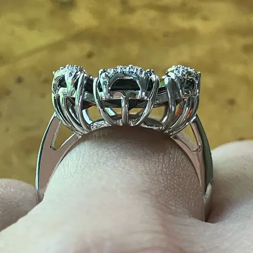 Artistic Natural Red Garnet Sterling Silver Cocktail Ring Size 6