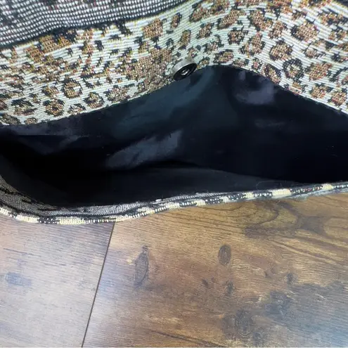 Jade Cloth Animal Print Tote Bag w/Inside Coin Purse Tan