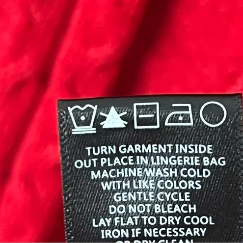 VISION 155 Red Cable Knit Long Sleeves Sweater, Size Medium