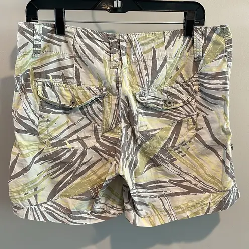 Calvin Klein Jeans  8 Medium Palm Print Roll Tab Shorts