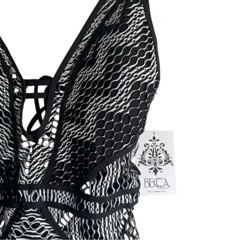 Becca Show & Tell Crochet Plunge Medium One Piece Black and White Swimsuit