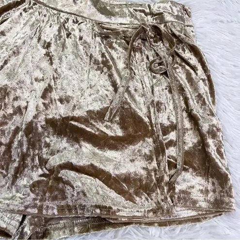 Listicle  Boutique Golden Taupe Crushed Velvet Skort Medium NWT