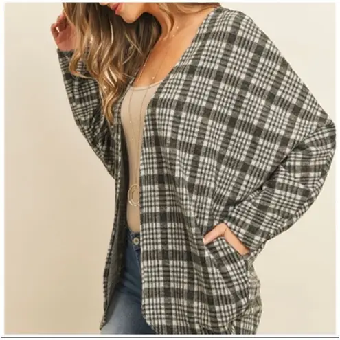 Riah Fashion Gray Open Plaid Cardigan with Pockets L