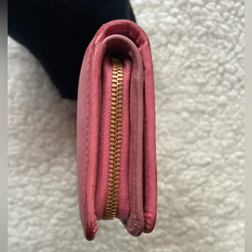 Prada VGUC AUTHENTIC  COMPACT WALLET IN BLUSH LEATHER - Image 3