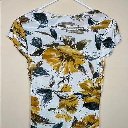 NWT Chaudry Women’s Boho Floral Print Sequins V