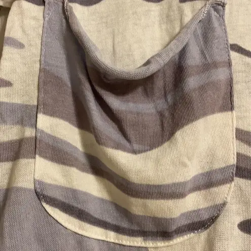 Z Supply  Women’s V Neck Camouflage T-Shirt