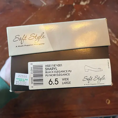 Soft style heels SZ 6.5 Mini Platforms Brand New In Box Business Casual Black