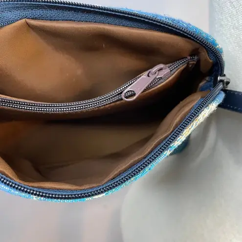 Vintage Y2K Royal Tapisserie Tapestry Woven Monet Classic Crossbody Bag purse Blue