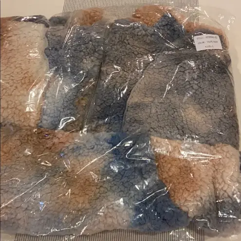 Peach Love California NWT! PEACH LOVE 1/2 Zip Sherpa Fleece Tie Dye Blue