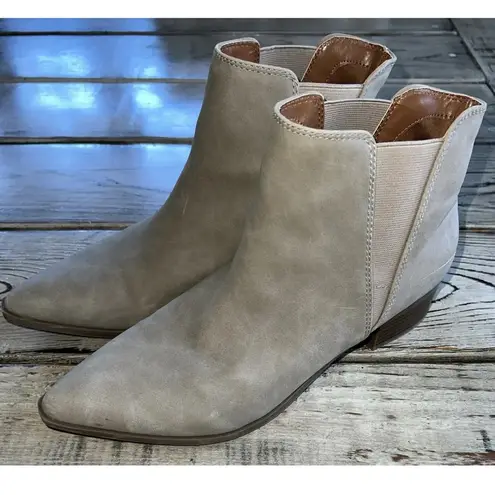 Indigo rd. Women's Yelena Ankle Bootie Size 8 Light Natural Taupe Beige Pull On