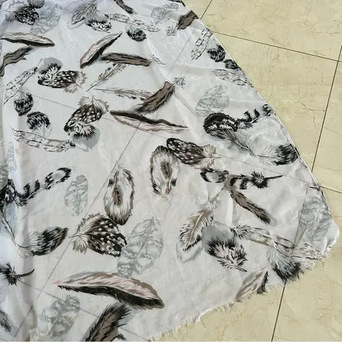 Vintage Style Feather Distressed Edges Scarf/Coverup OS White