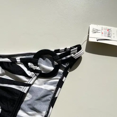 W Swim Black White Swirl Hipster Bikini Bottoms NWT Large Circle Disk Hip Accent