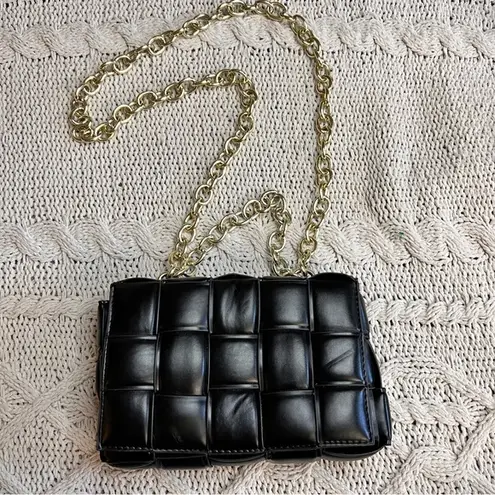 Forever 21 Quilted Black Chain Strap Purse‎