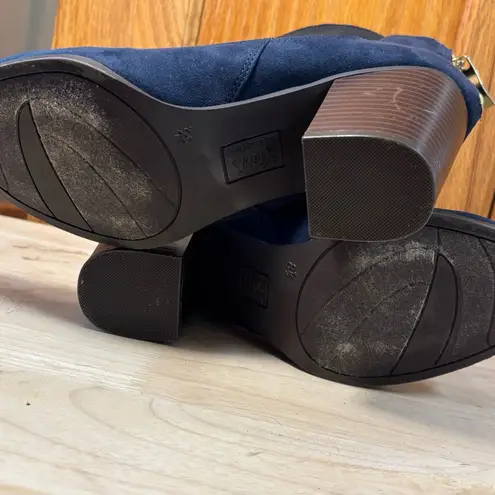 Fioni Navy Blue classic suede look back zipper ankle boots chunky heel booties Size 8.5