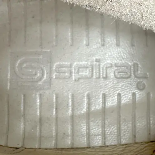 Spiral | Size 9 | VINTAGE Cream Studded Buckle Strap Leather Pointed Toe Booties Gold