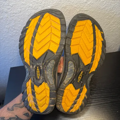 Keen Newport H2 Women's Size 9 Blue Waterproof Sports Hiking Trail Sandals