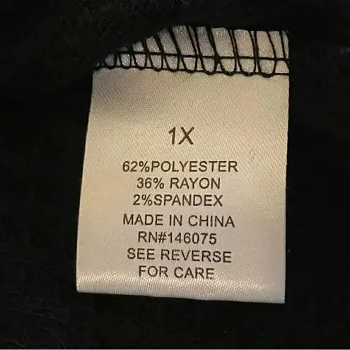 Sweet Romeo Waffle Knit Oversized Henley Tunic Top in Optic Black Size 1X