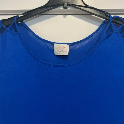 Coveted Clothing Blue Women's oversized Top size small.