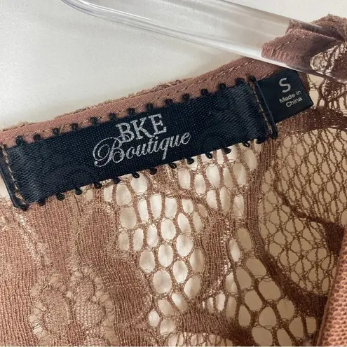 BKE 3/$30 Boutique | Brown Pierced Lace Open Back Gauze Top S