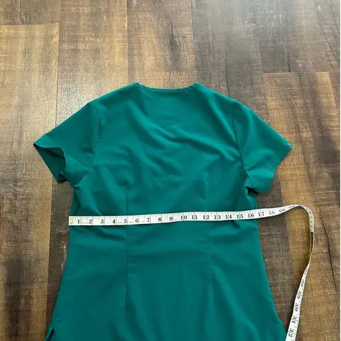 Jaanuu  1-Pocket Tuck-in Hunter Green Scrub Top Size Small