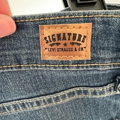 Levi's  signature totally shaping bootcut‎ jeans