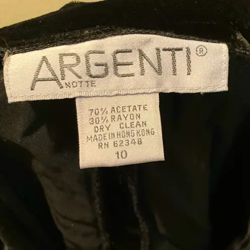 Notte Vintage Argenti 90’s Black Velvet Skirt Women’s Size 10.
