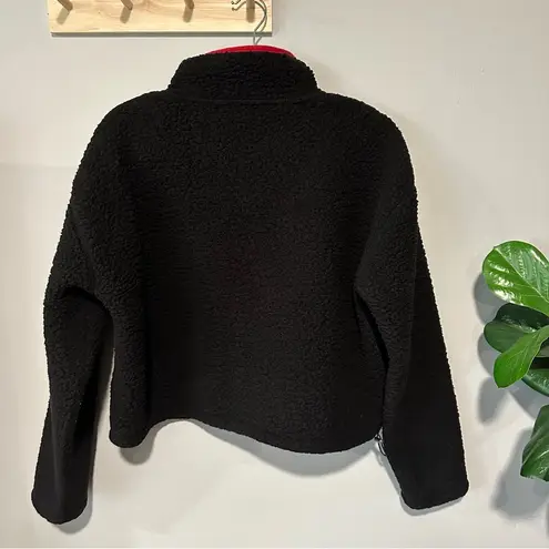 Tommy Hilfiger TOMMY JEANS CROPPED BLACK AND RED FLEECE QUARTER BUTTON PULL OVER SIZE L - Image 2