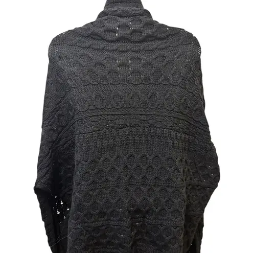 Aran Shawl Wrap With Pockets Black Cable