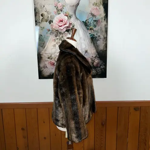 Beautiful Vintage Faux Mink Fur Cropped Coat! Brown Size M