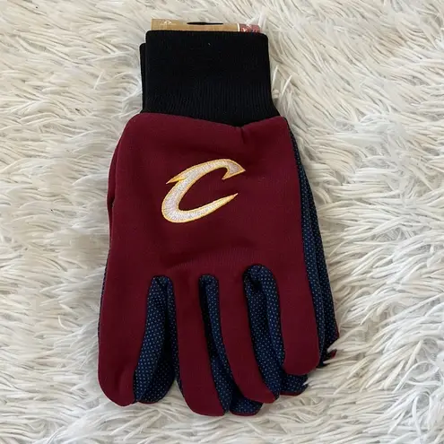 Nba  Team Cleveland Cavaliers utility gloves in burgundy one size