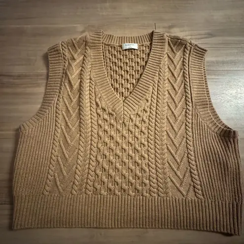 Aritzia Babaton Sweater Vest