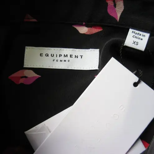 Equipment NWT Signature Slim in True Black Lip Kiss Silk Button Down Shirt XS